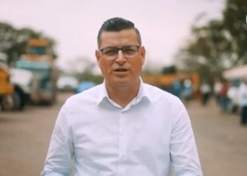 inicia el traslado de la maquinaria hacia la bocatoma para los trabajos en la línea de conducción.