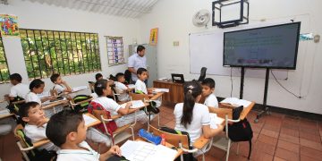 Instituciones Educativas Retoman Hoy 1 De Abril Actividades Estudiantiles
